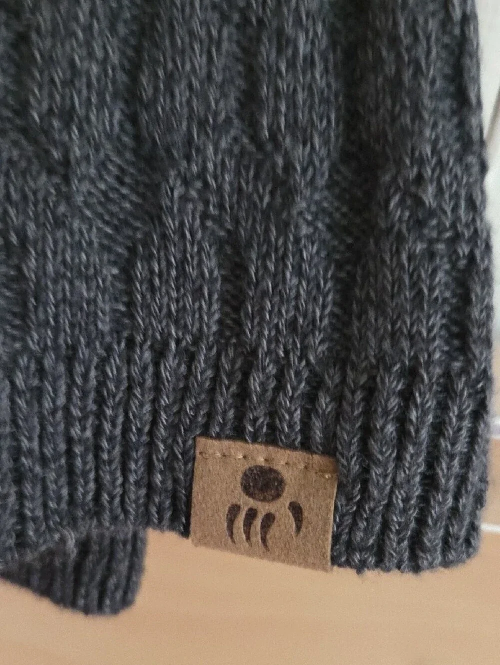 BearPaw NWT Womens Cable-Knit Knee High Socks — Charcoal Black